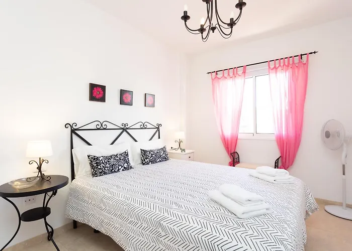 Home2book Cozy Sea Views