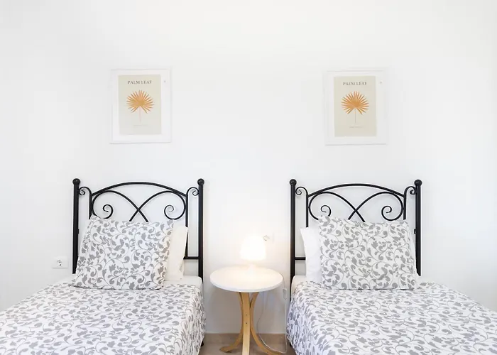 Home2book Cozy Sea Views *